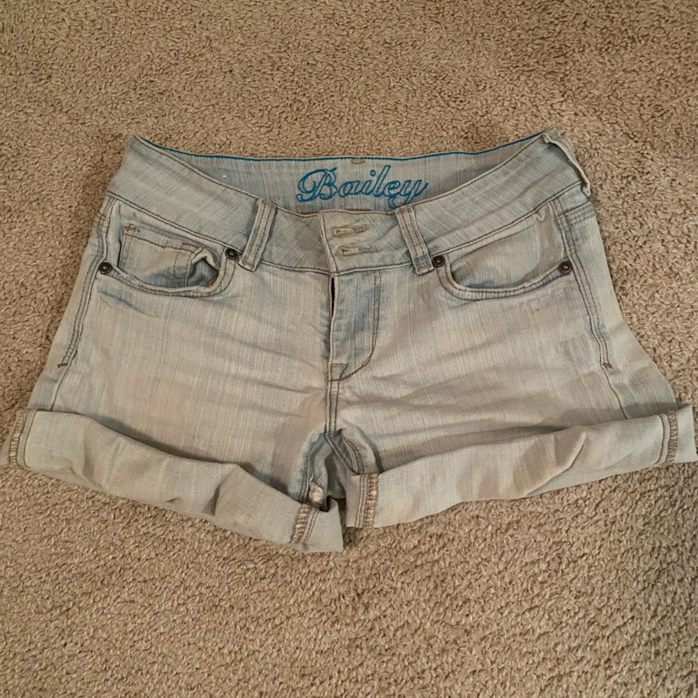 Delia’s Bailey Double Button Cuffed Denim Jean Shorts